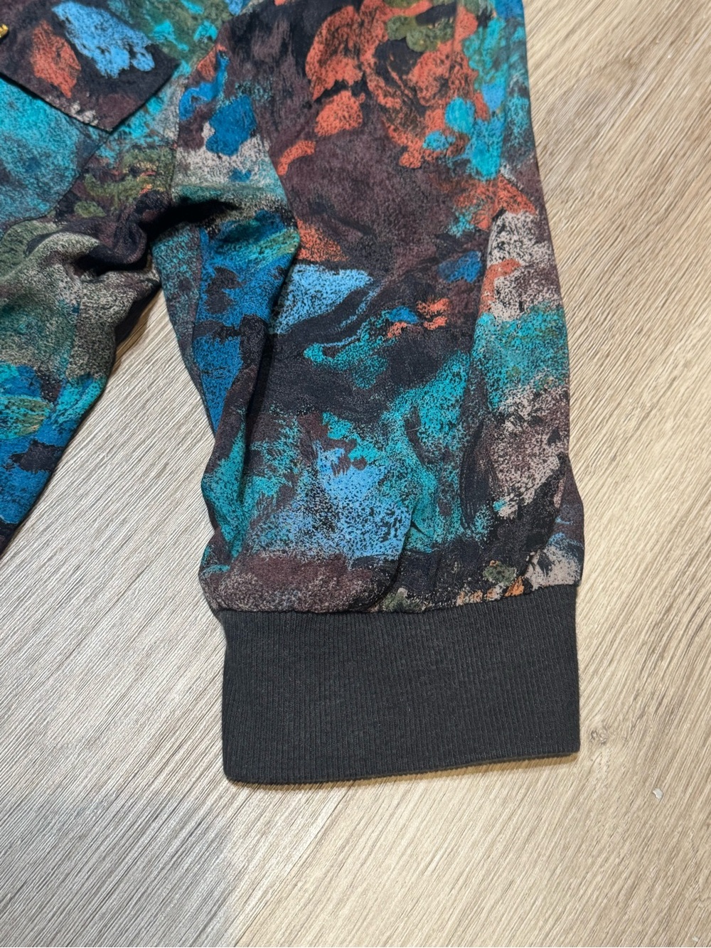 Women's Multi-Color Patterned Button-Up Shirt - Picture 2 of 9
